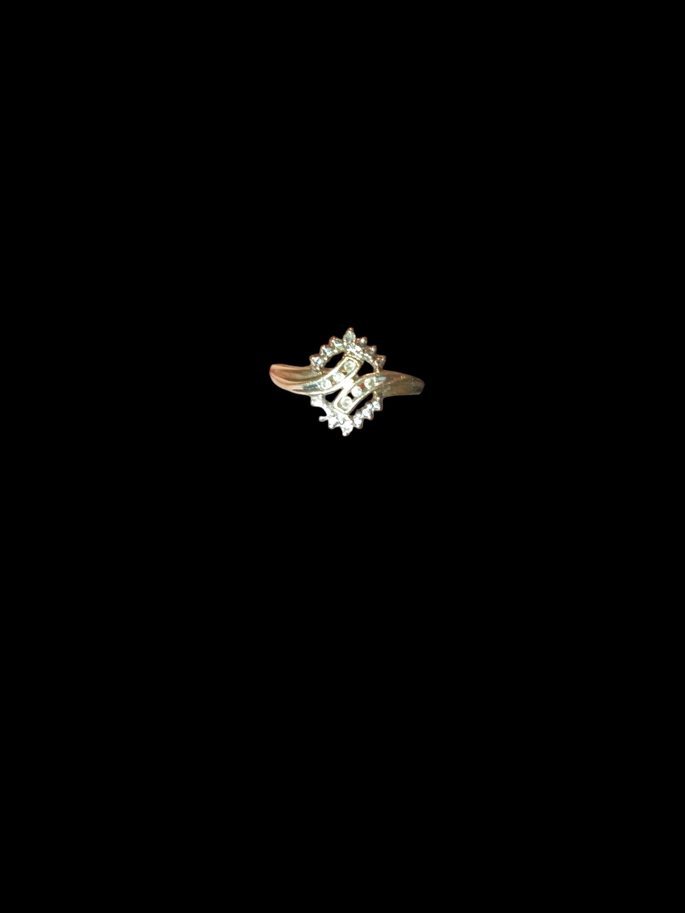 Elegant White Gold Diamond Accent Ring - White Gold 10 K Size NA